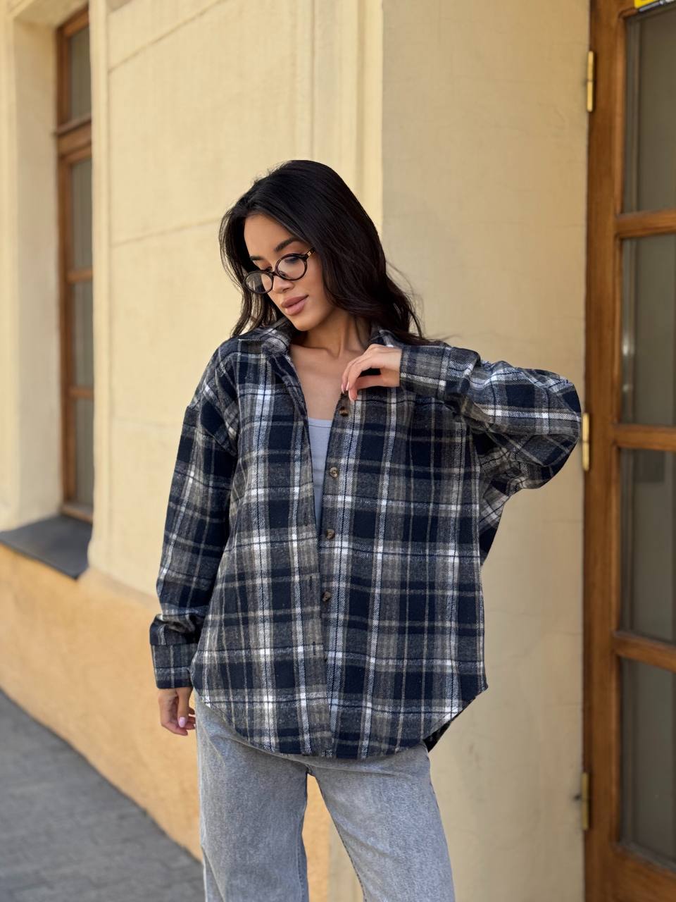 Жіноча байкова сорочка в клітинку вiльного синього кольору 35645