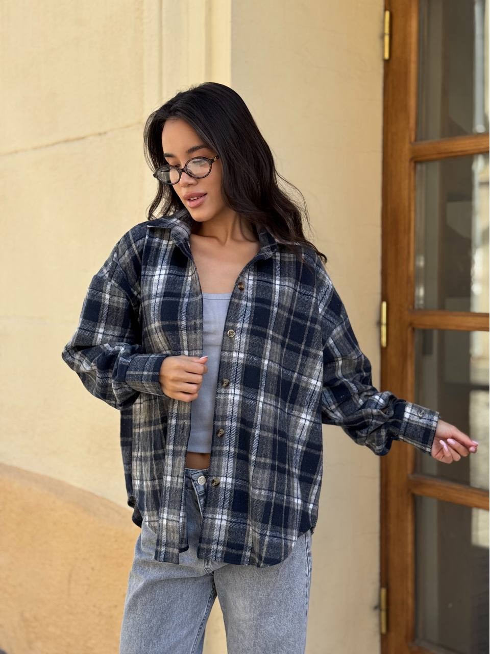 Жіноча байкова сорочка в клітинку вiльного синього кольору 35645