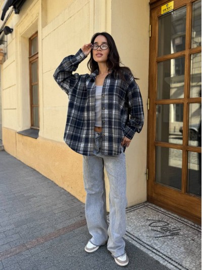 Жіноча байкова сорочка в клітинку вiльного синього кольору 35645
