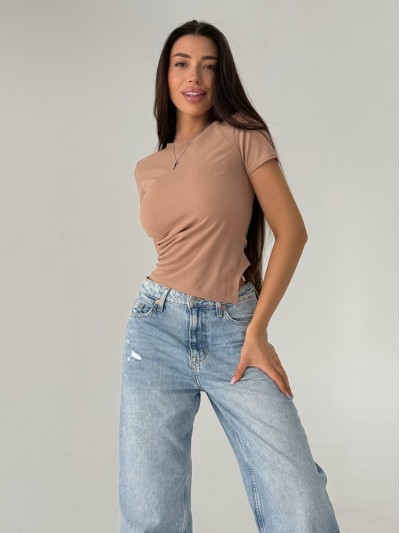 Жiноча базова футболка кавового кольору 33631
