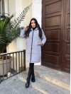 Жіноча базова куртка з капюшоном сiрого кольору 35272