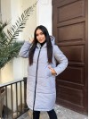 Жіноча базова куртка з капюшоном сiрого кольору 35272