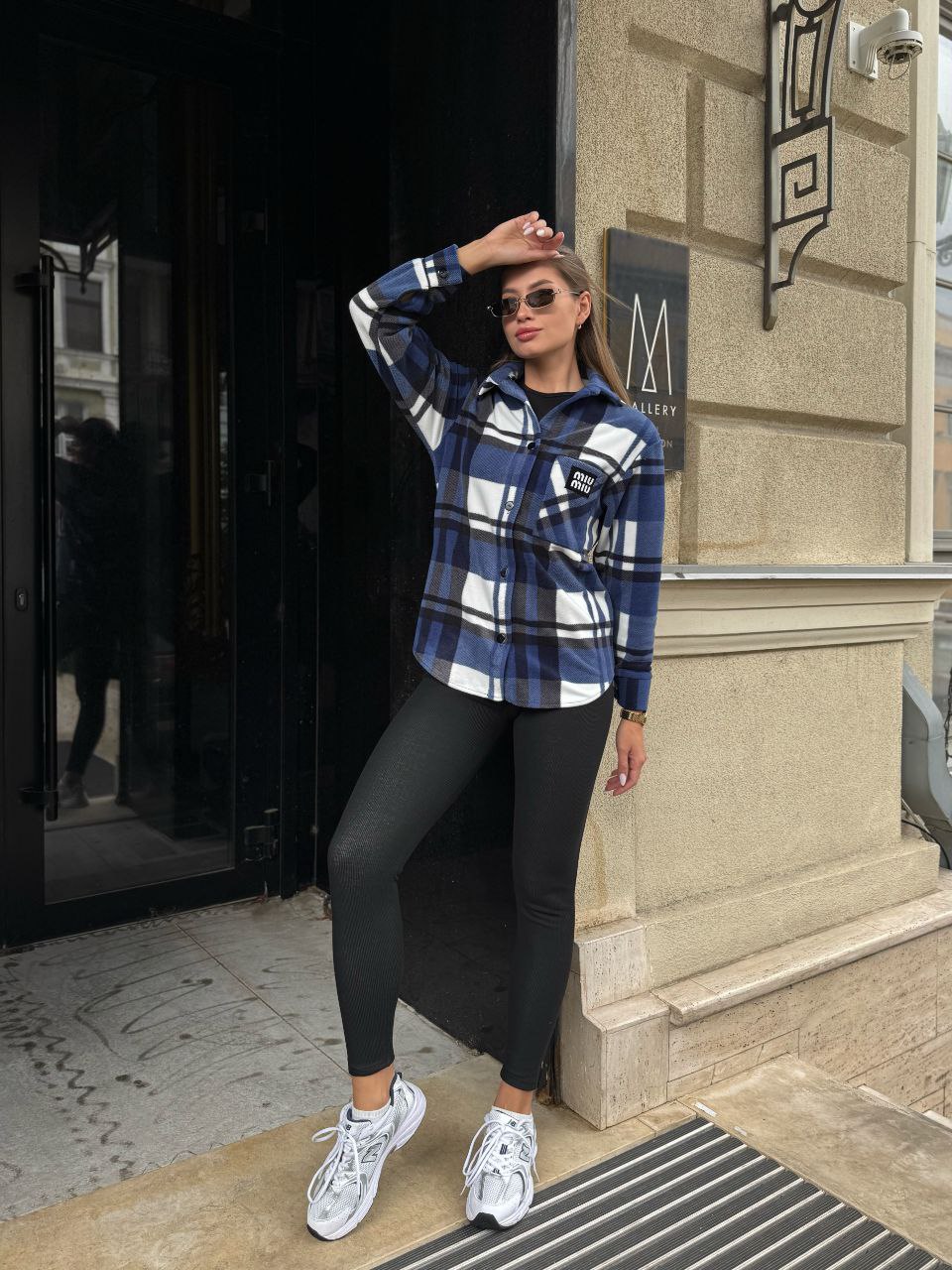 Женская флисовая рубашка в клетку синего цвета 35365