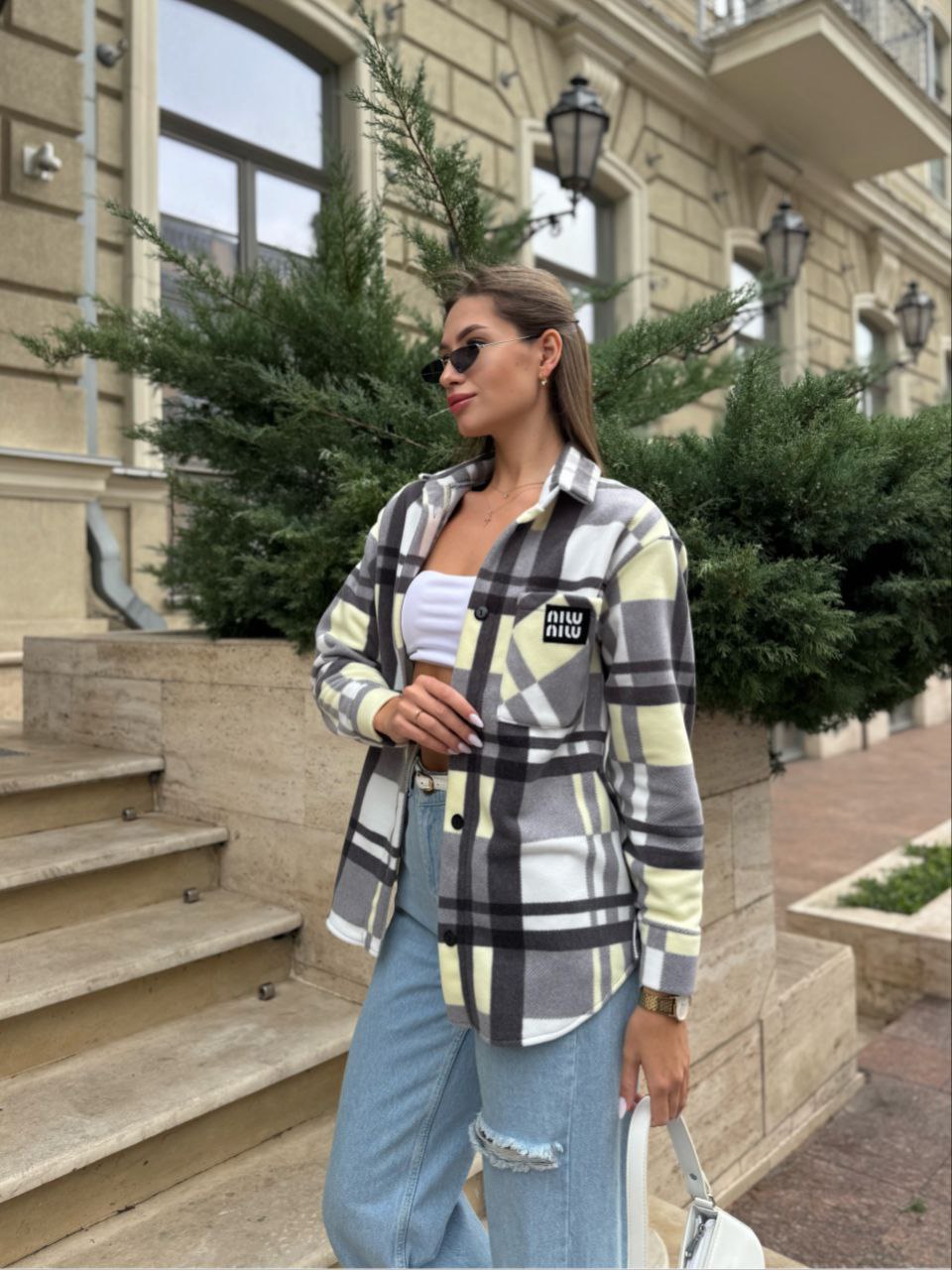 Жіноча флiсова сорочка в клітинку сiрого кольору 35363