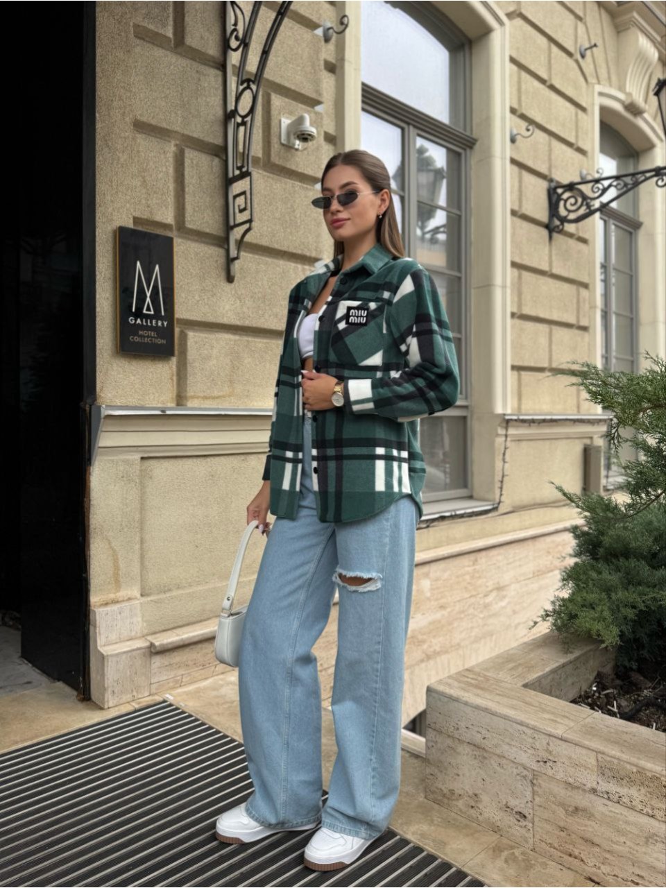 Жіноча флiсова сорочка в клітинку зеленого кольору 35362