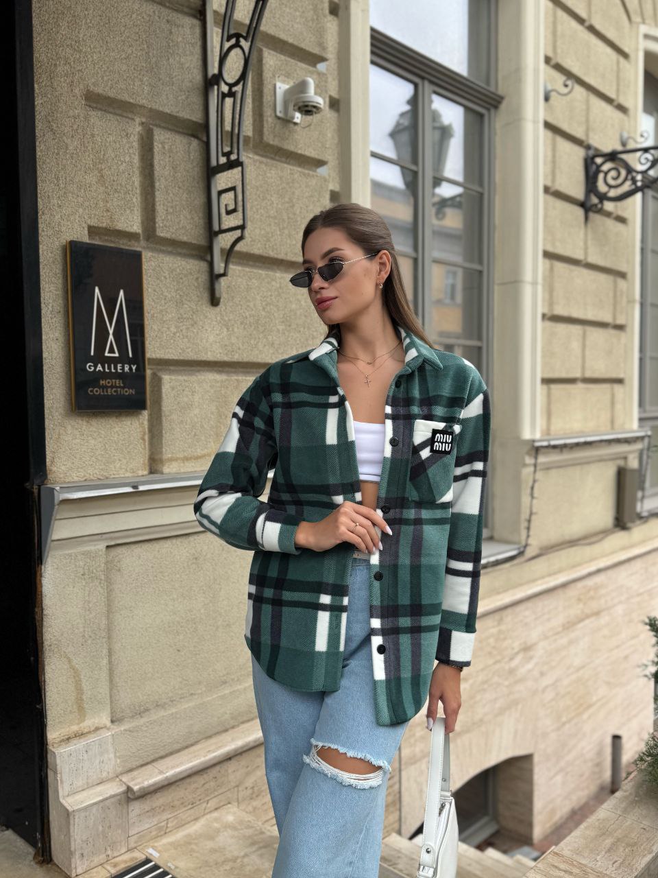 Жіноча флiсова сорочка в клітинку зеленого кольору 35362