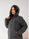 Жіноча куртка стьобана з капюшоном графiтового кольору 34498