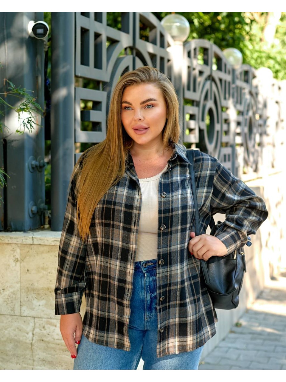 Жіноча сорочка в клітку графiтового кольору 34039