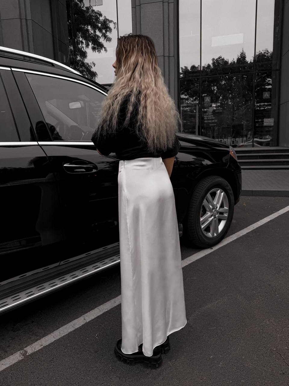 Жіноча спідниця шовкова максі молочного кольору 34632