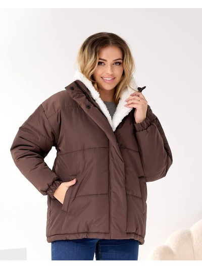 Жіноча зимова куртка коричневого кольору 36059