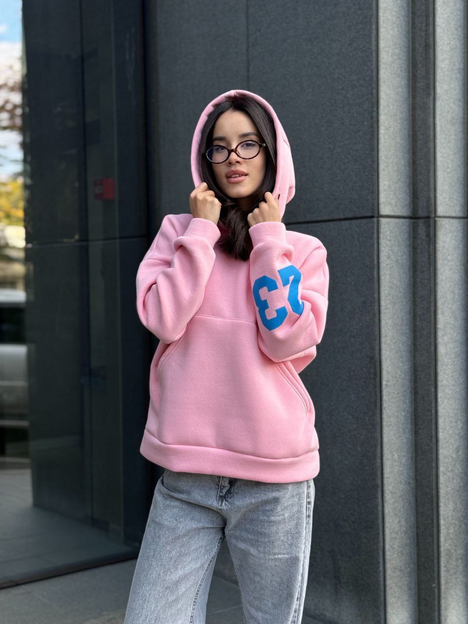 Женское спортивное худи на флисе розового цвета 35501