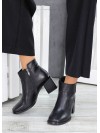 Женские кожаные ботинки на каблуке (мех) черного цвета 35038