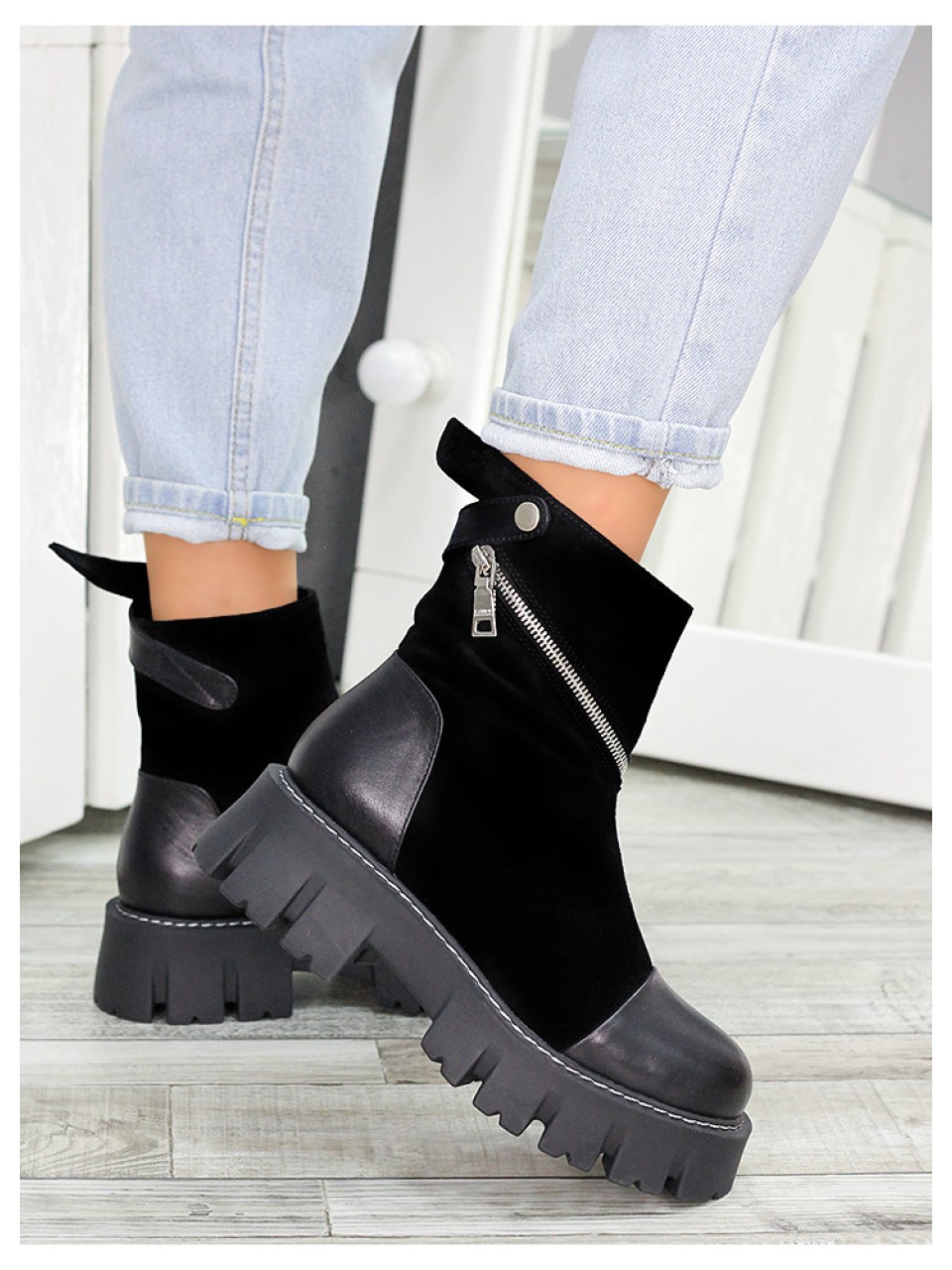Жіночі черевики натуральна шкіра+замш (байка) чорного кольору 35035