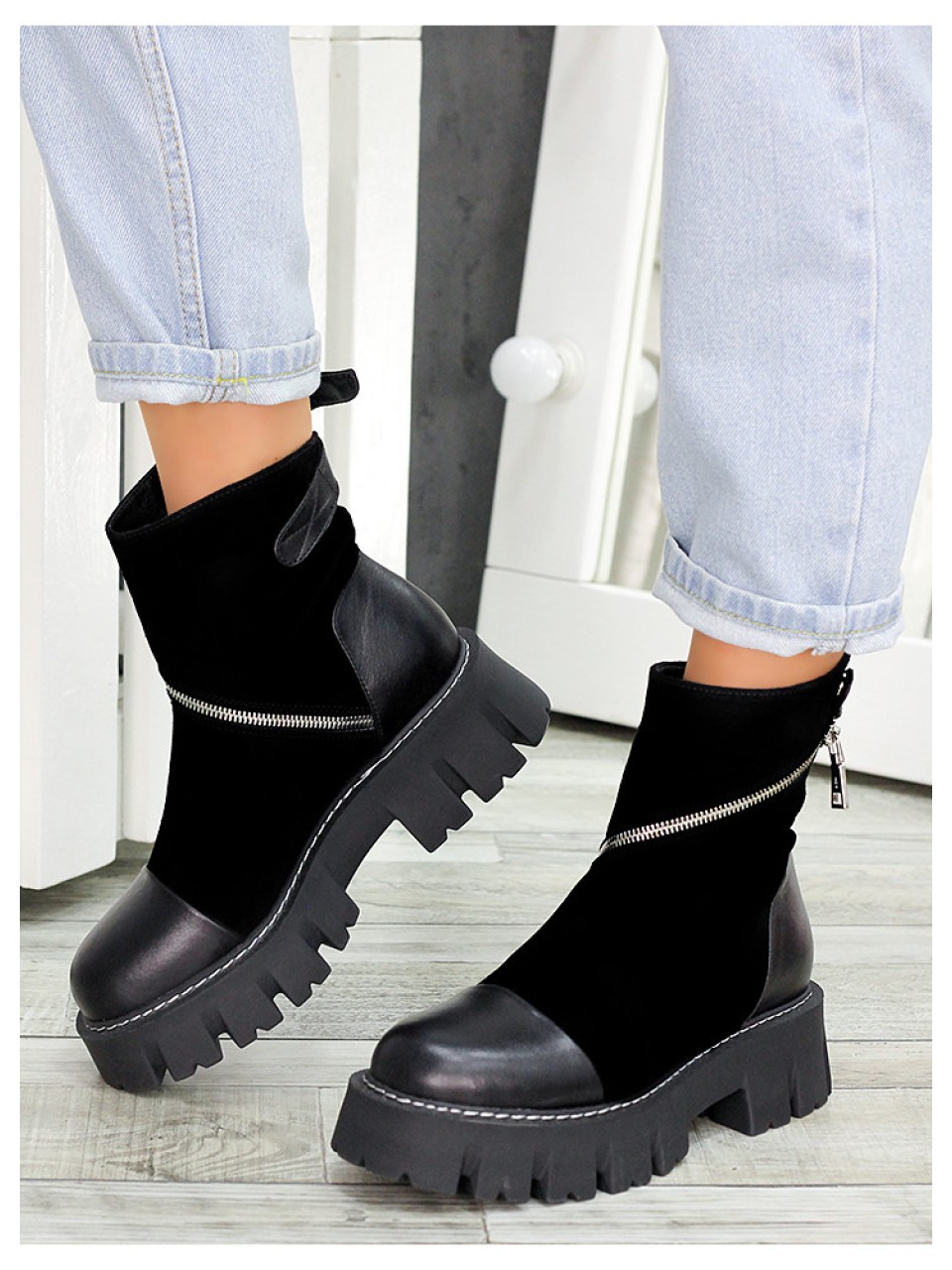 Жіночі черевики натуральна шкіра+замш (байка) чорного кольору 35035