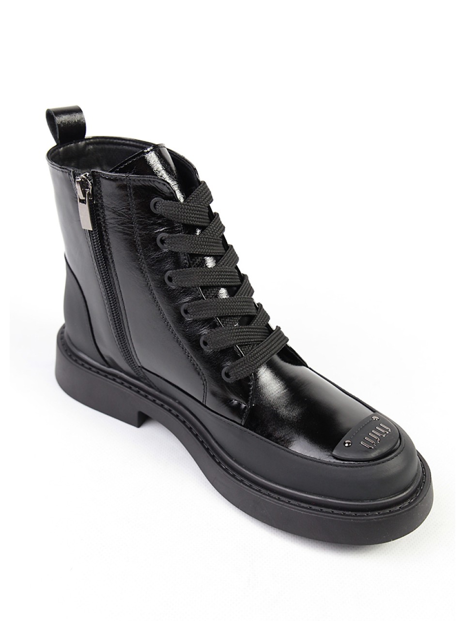 Жіночі черевики з натуральної лак шкіри чорного кольору 34737