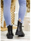 Жіночі шкіряні черевики (хутро) чорного кольору 34805