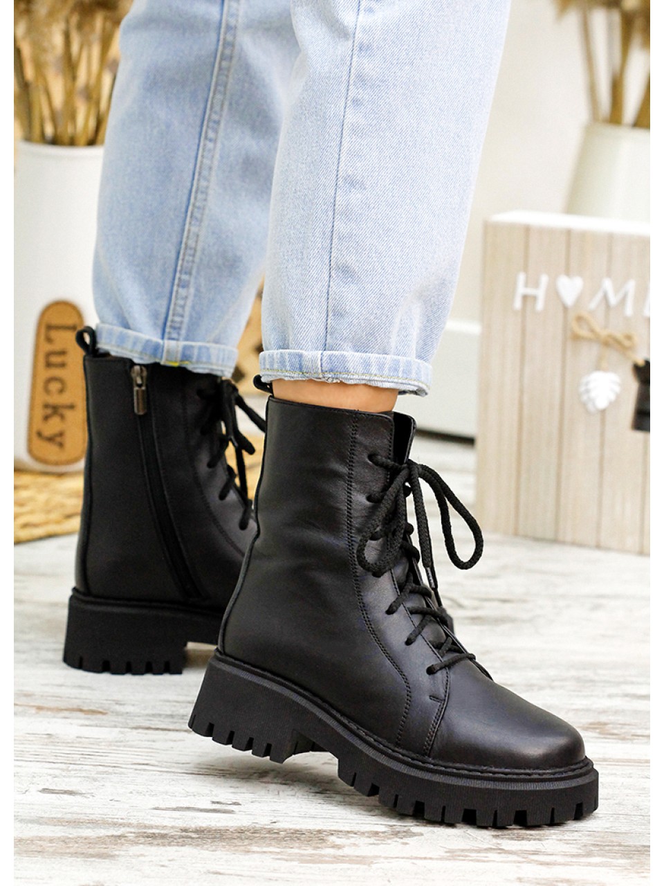 Жіночі шкіряні черевики берці (хутро) чорного кольору 34773