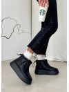 Жіночі шкіряні уггі на платформі (байка) чорного кольору 34792
