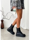 Жіночі шкіряні черевики на шнуровці (байка) чорного кольору 35040