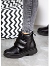 Жіночі шкіряні черевики на липучці (хутро) чорного кольору 35050