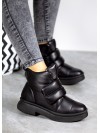 Жіночі шкіряні черевики на липучці (хутро) чорного кольору 35050