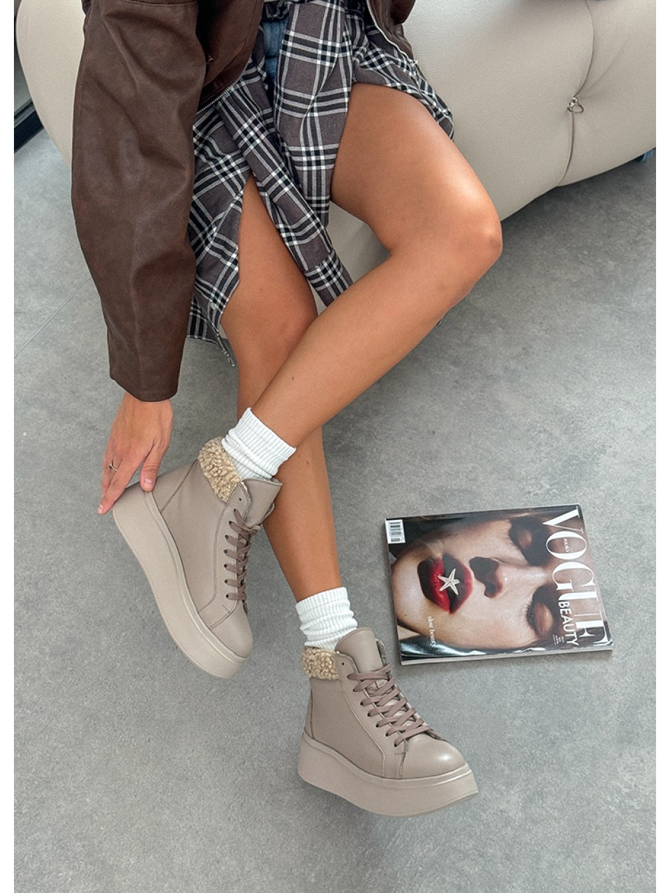 Жіночі шкіряні черевики Тедді (Цигейка) кавового кольору 35188