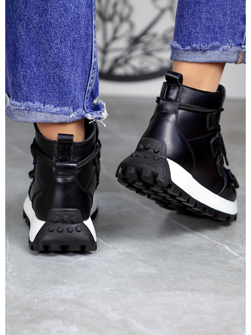 Жіночі шкіряні черевики Спорт на шнурівці (цигейка) чорного кольору 34984