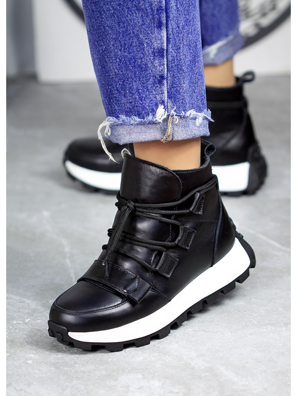 Жіночі шкіряні черевики Спорт на шнурівці (байка) чорного кольору 34983