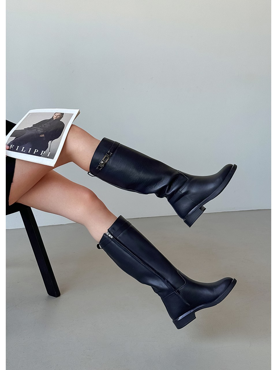 Жіночі шкіряні чоботи (Європейка) чорного кольору 34860