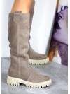 Женские сапоги из натуральной замши (Европейка) бежевого цвета 34861