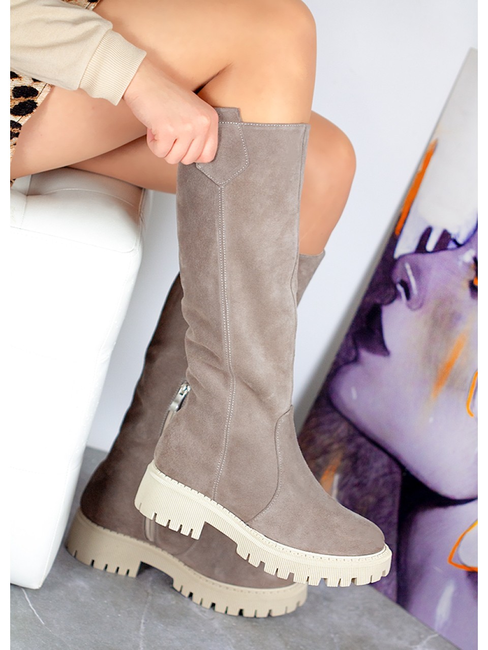 Женские сапоги из натуральной замши (Европейка) бежевого цвета 34861