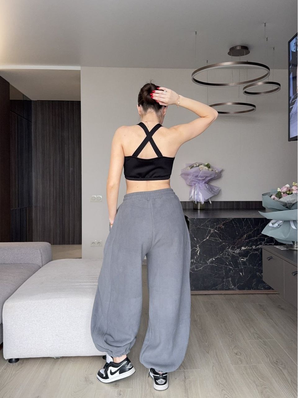 Жiночi теплi штани вiльного крою сiрого кольору 35309