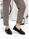 Жіночі туфлі лофери з натуральної шкіри чорного кольору 35563