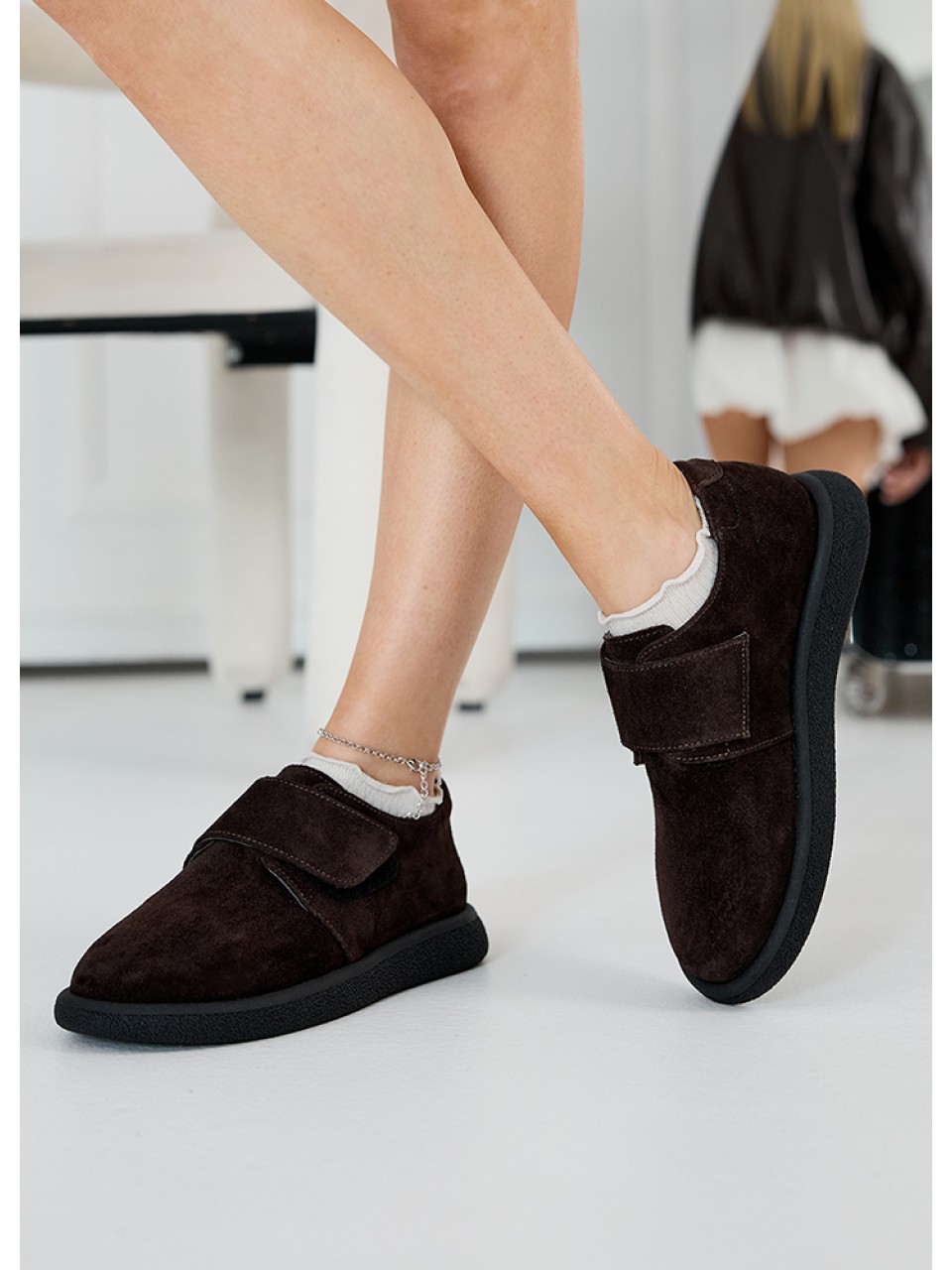 Жіночі туфлі з натуральної замші (байка) коричневого кольору 35392