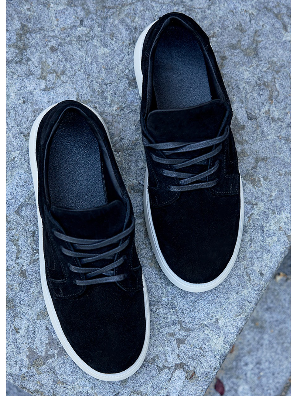 Чоловічі туфлі з натуральної замші на шнурівці чорного кольору 35472