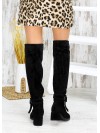 Жіночі замшеві ботфорти (байка) чорного кольору 34840
