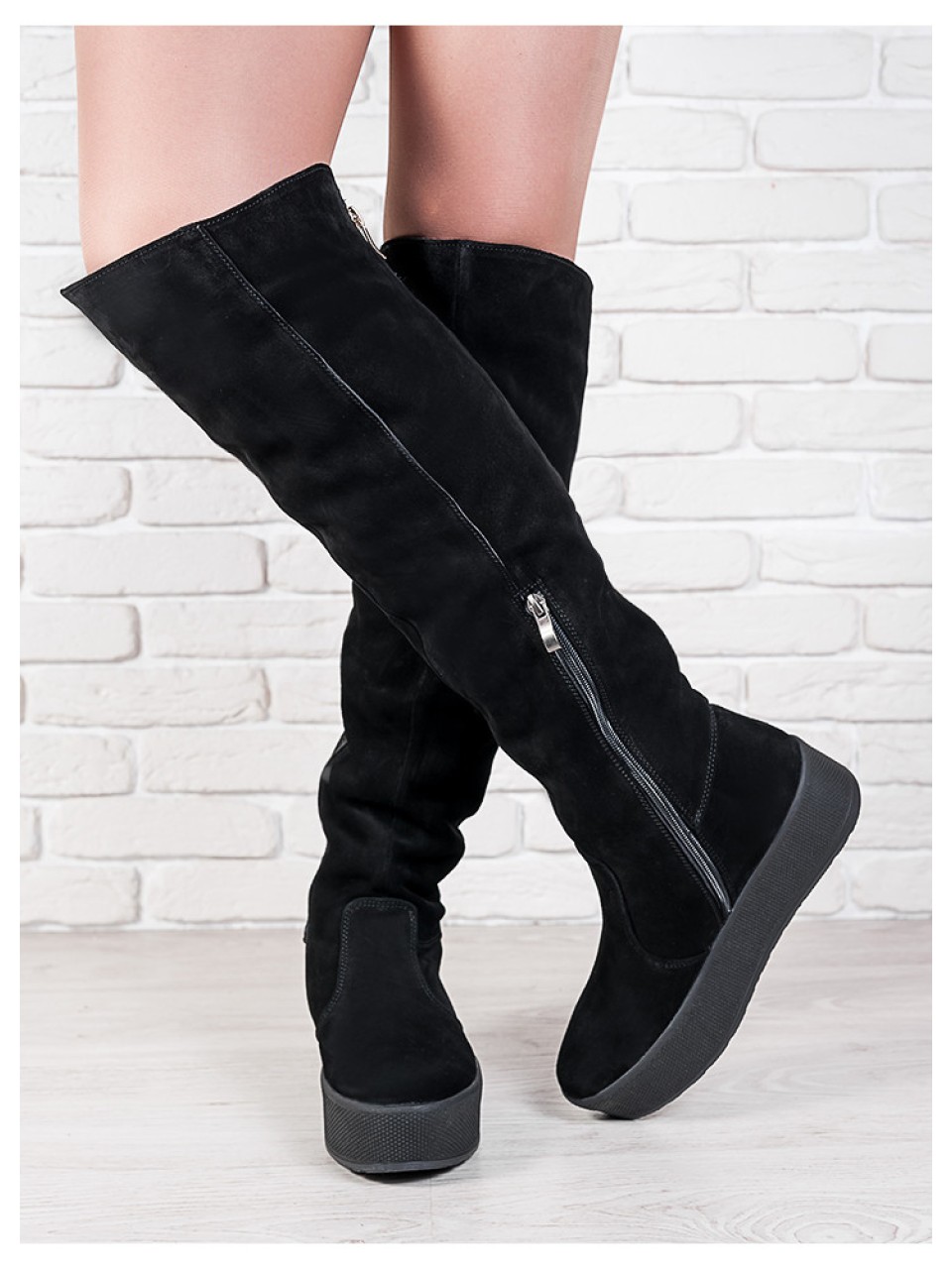 Женские замшевые ботфорты крипер (байка) черного цвета 34839