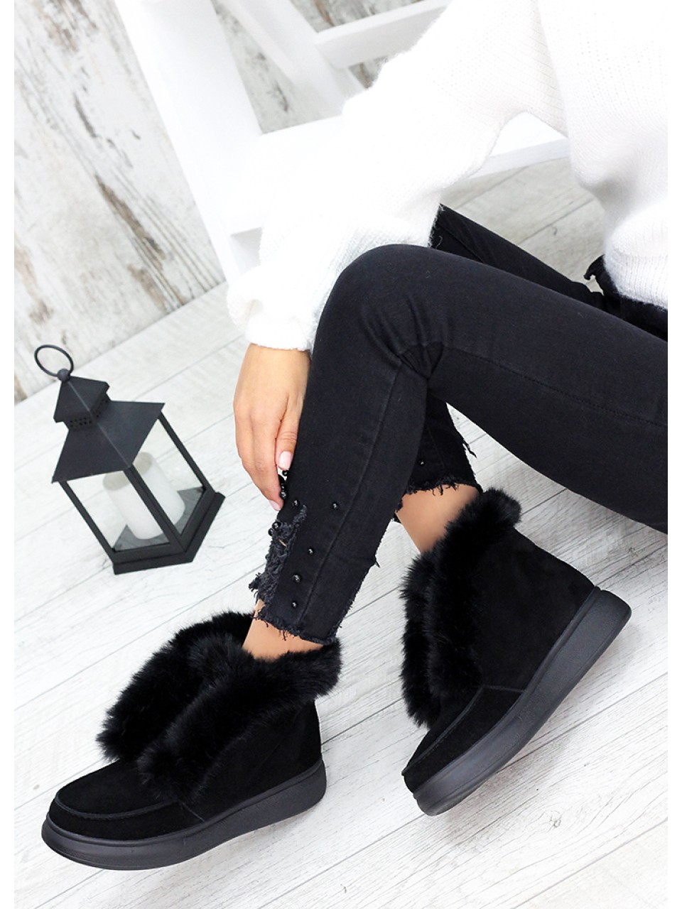 Жіночі замшеві короткі черевики (хутро) чорного кольору 34920