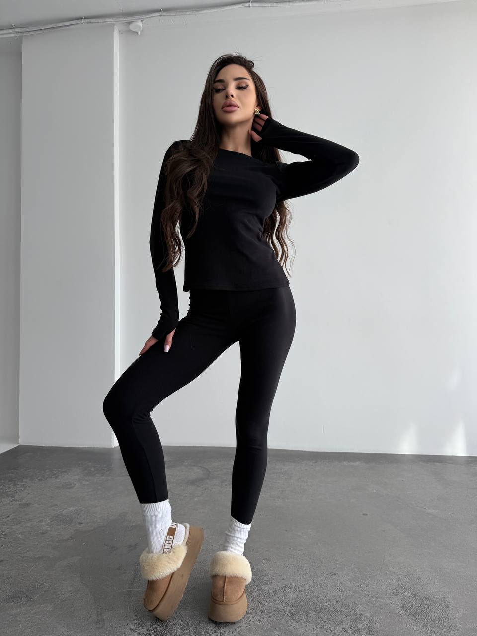 Жіночий базовий термокостюм чорного кольору 35879