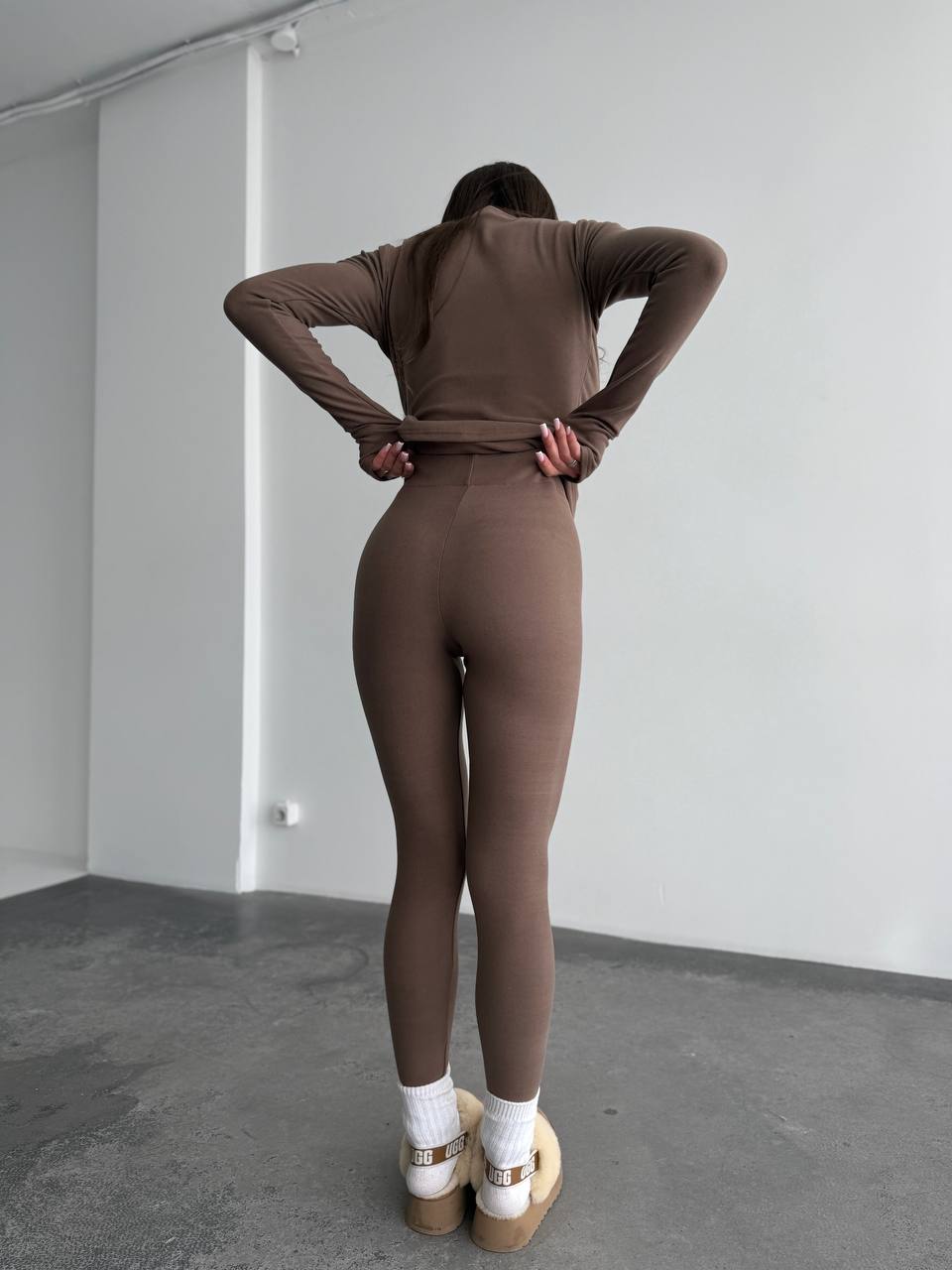 Жіночий базовий термокостюм кавового кольору 35880
