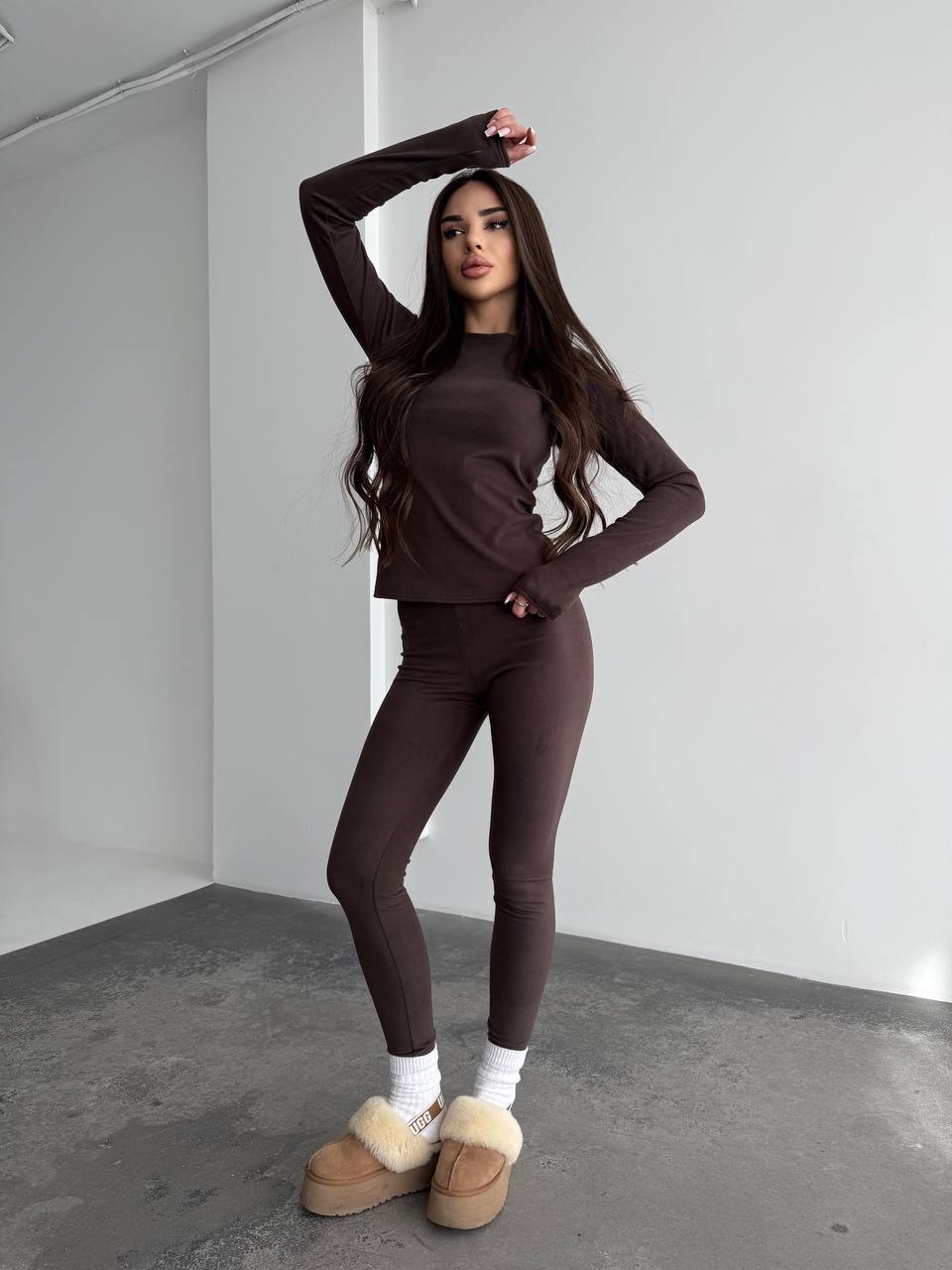 Жіночий базовий термокостюм коричневого кольору 35878