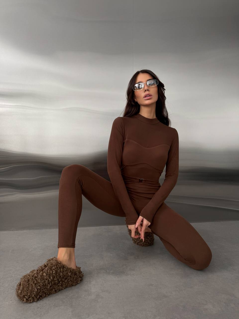 Женский базовый термокостюм коричневого цвета 35911