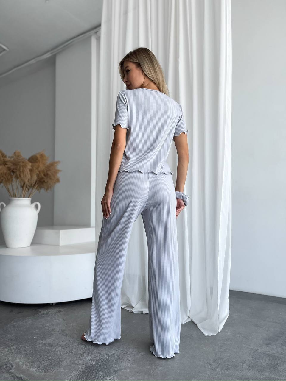 Женский домашний комплект тройка (топ+резинка+штаны) серого цвета 34016