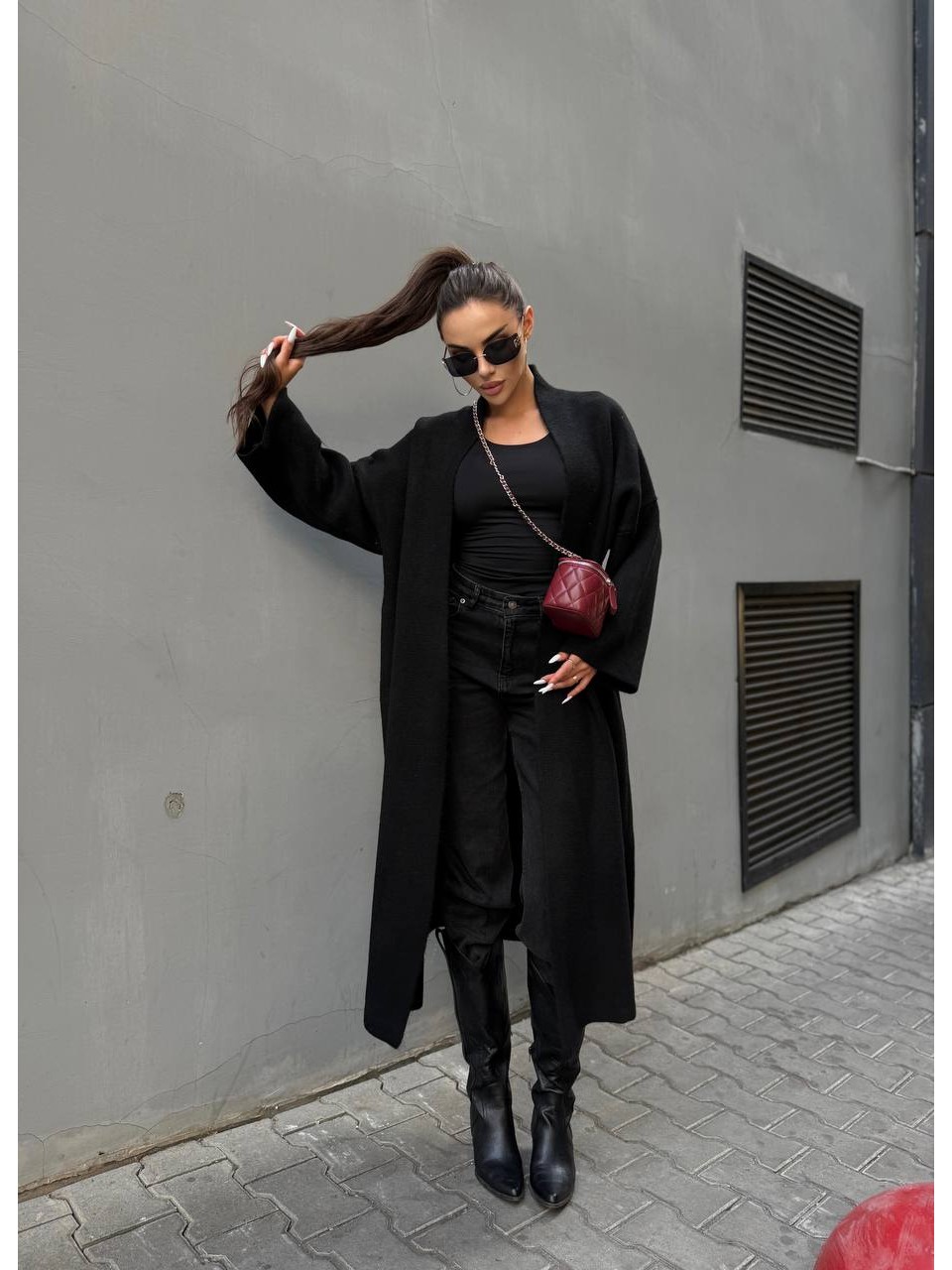 Женский длинный кардиган черного цвета 34621