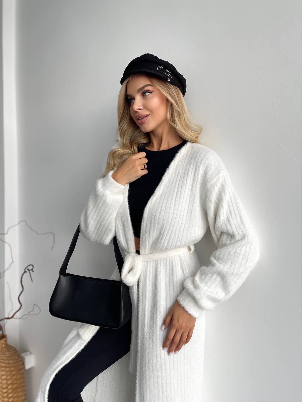 Женский длинный кардиган из альпаки молочного цвета 35208