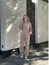 Жiночий флiсовий комбінезон бежевого кольору 35280