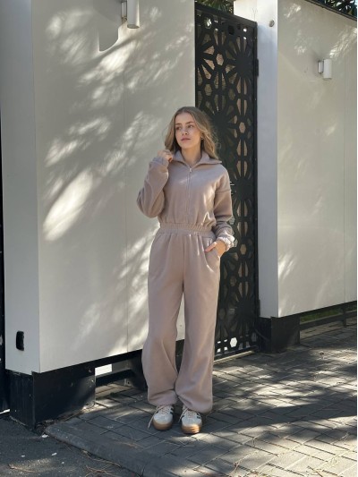 Жiночий флiсовий комбінезон бежевого кольору 35280