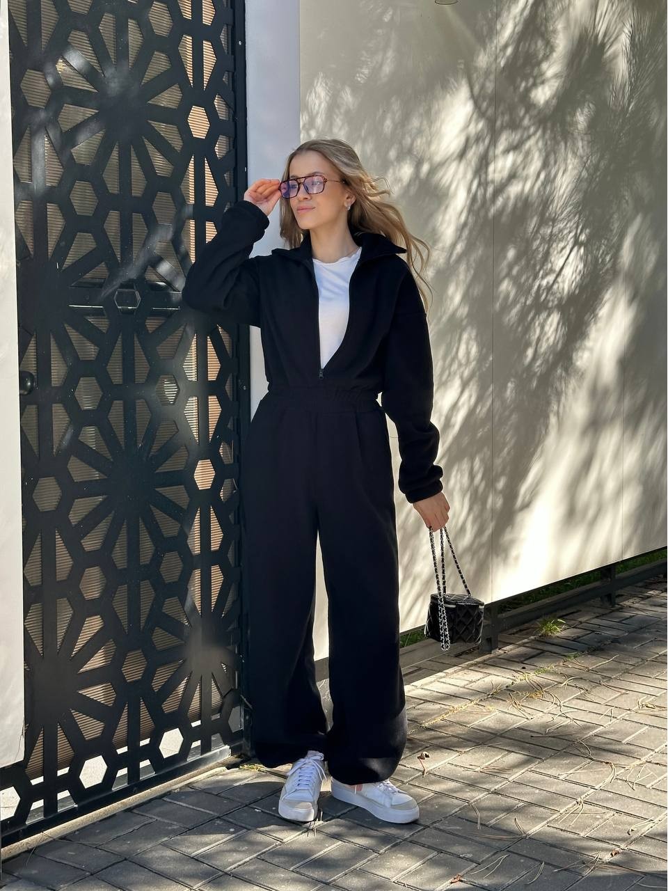 Жiночий флiсовий комбінезон чорного кольору 35279