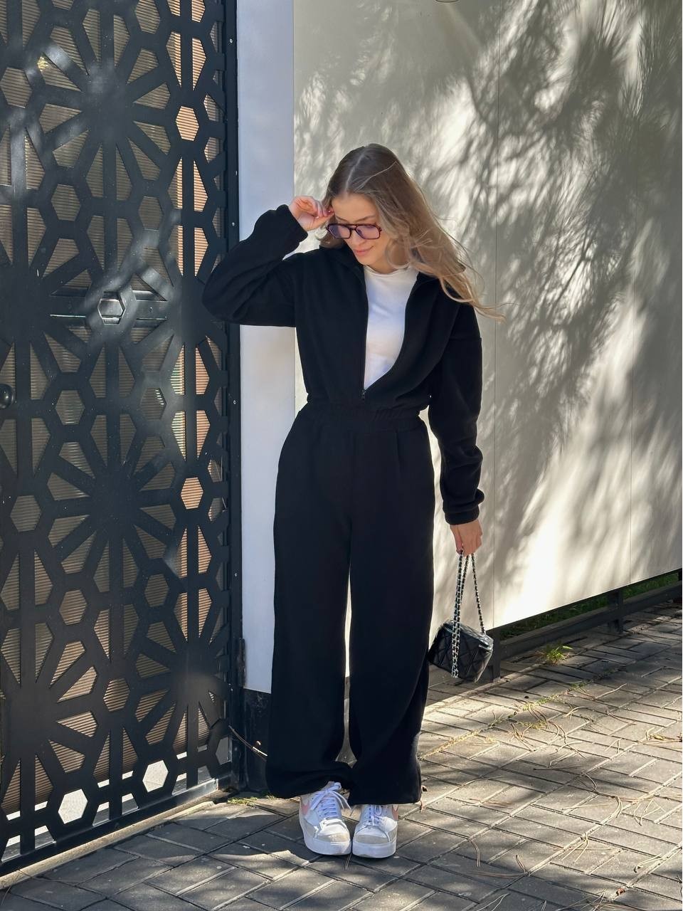 Жiночий флiсовий комбінезон чорного кольору 35279