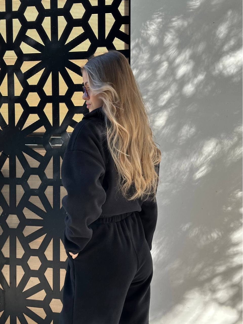 Жiночий флiсовий комбінезон чорного кольору 35279